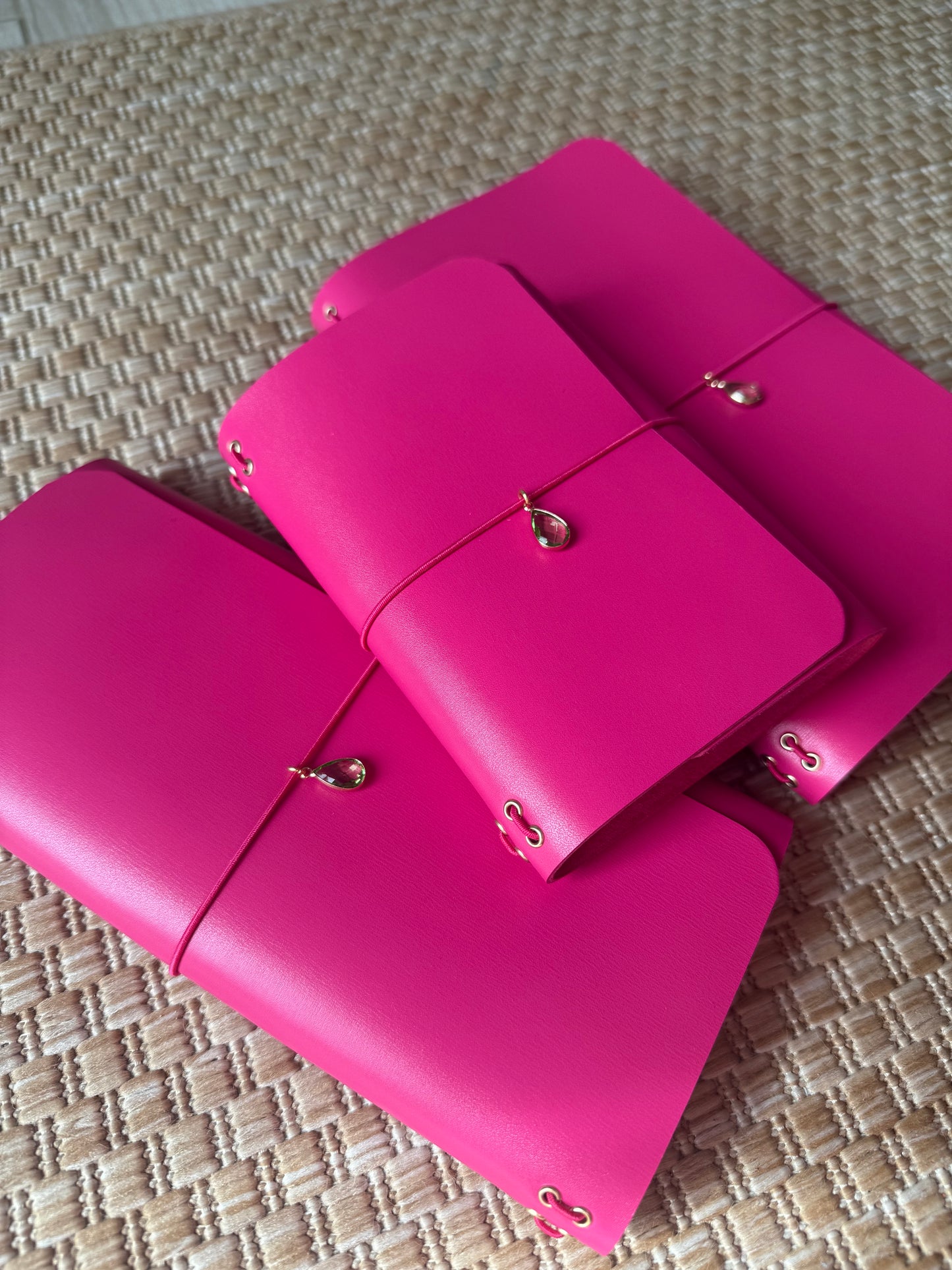 Le Petit Cuir - Fuschia