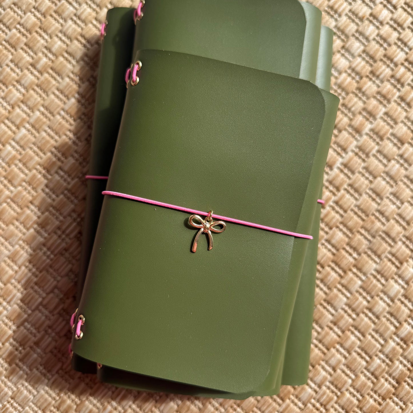 Le Petit Cuir - Olive