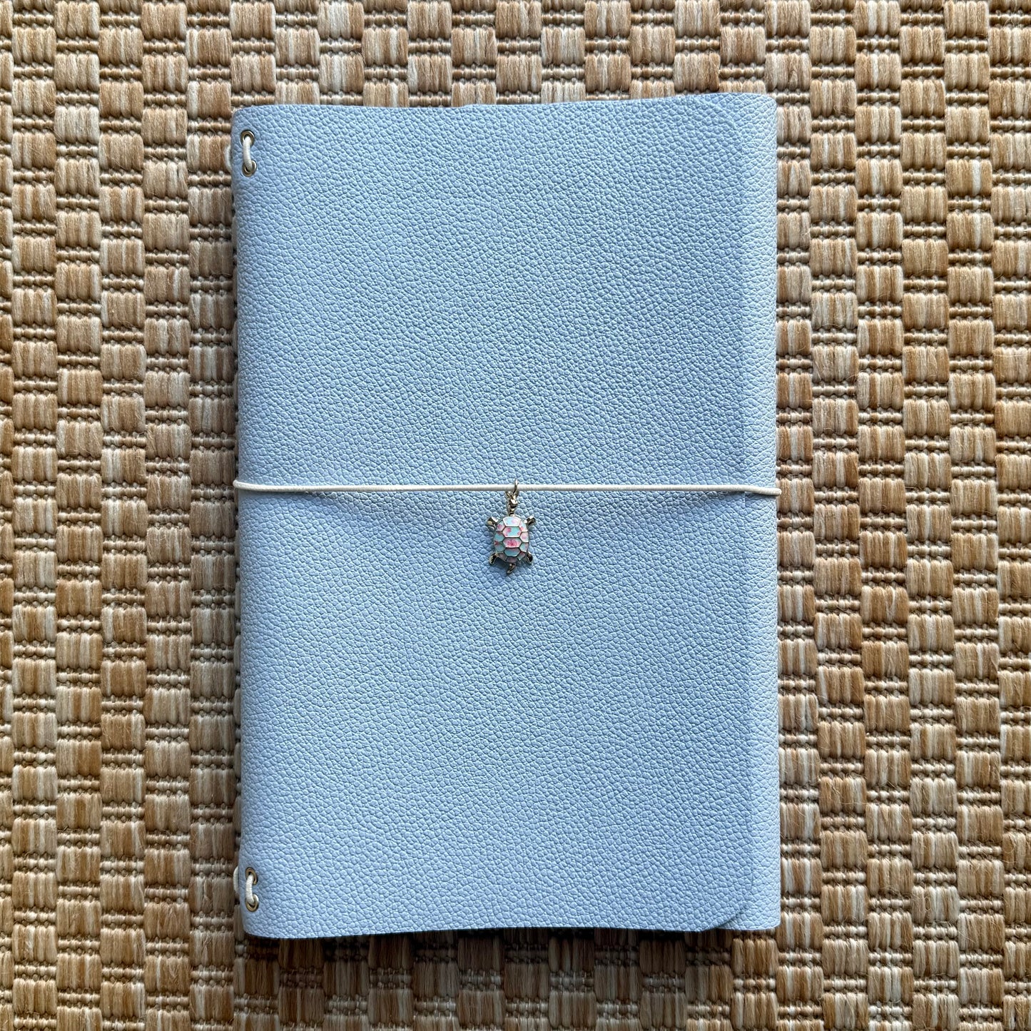 Le Petit Cuir - Merville